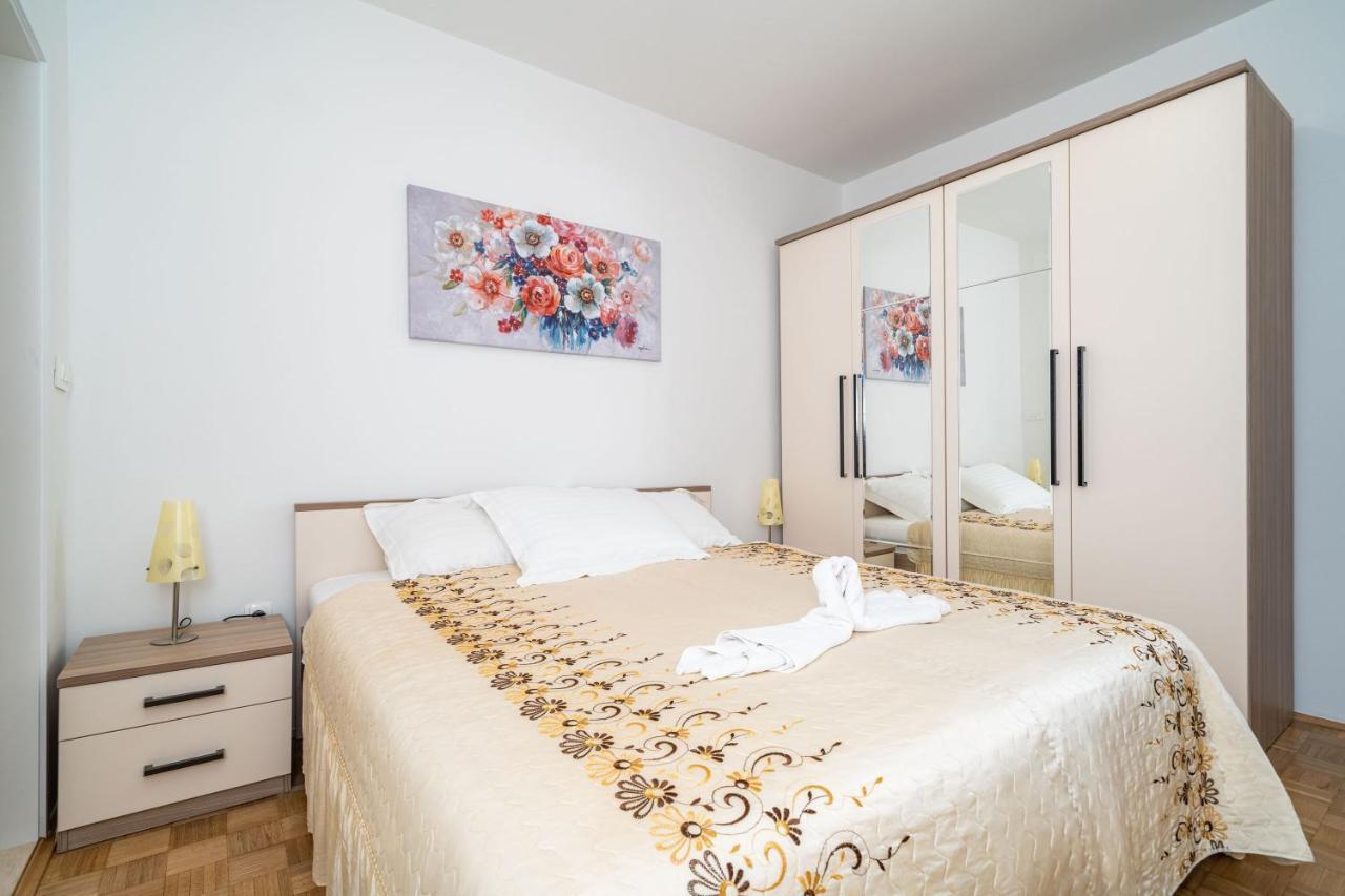 Apartment Debos Дубровник Екстериор снимка