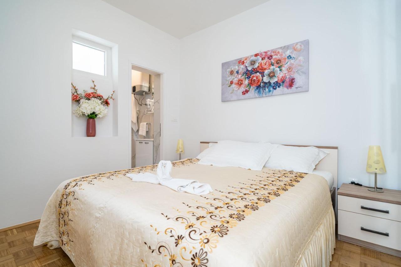Apartment Debos Дубровник Екстериор снимка