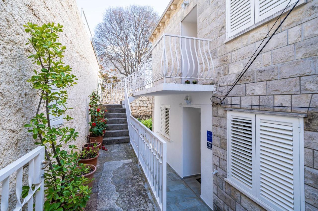 Apartment Debos Дубровник Екстериор снимка