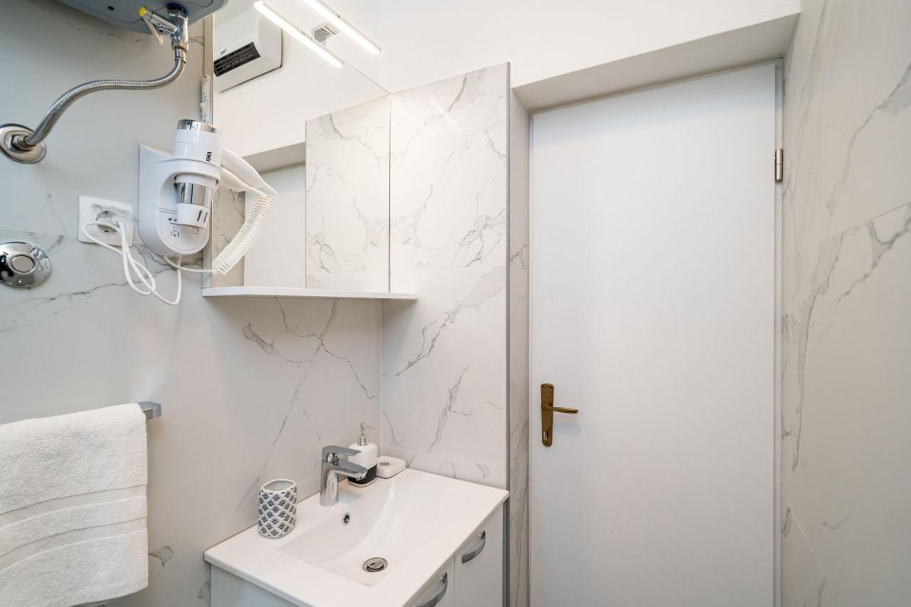 Apartment Debos Дубровник Екстериор снимка