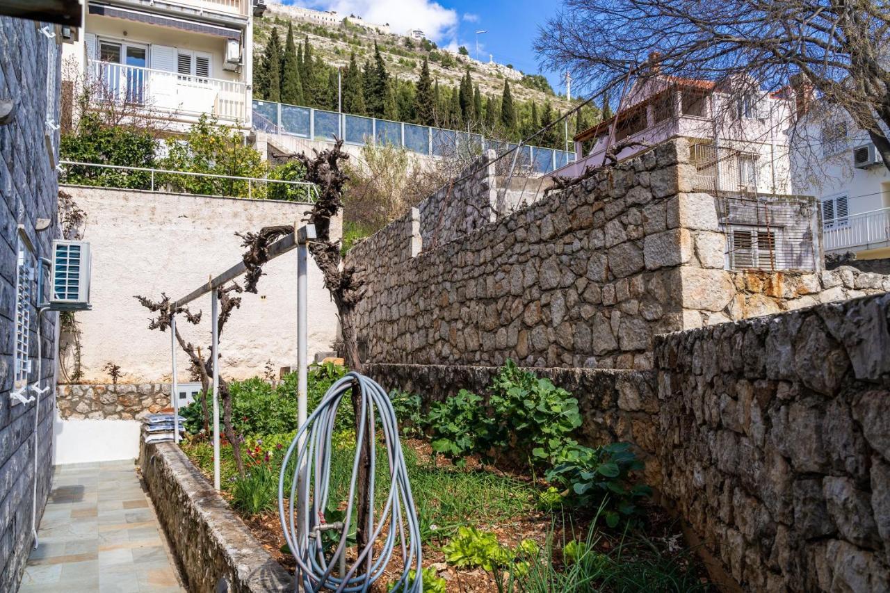 Apartment Debos Дубровник Екстериор снимка